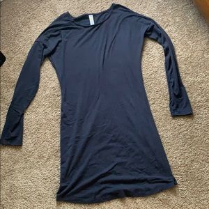 Athletic long sleeve yoga top